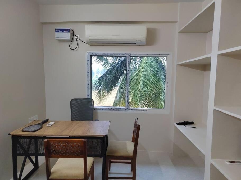 Gangi Kota North Flat Apartment Kovvur Bagian luar foto