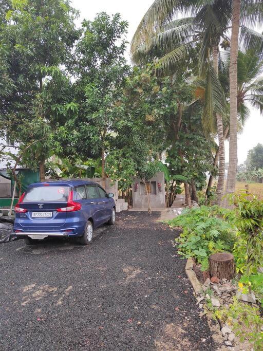Gangi Kota North Flat Apartment Kovvur Bagian luar foto